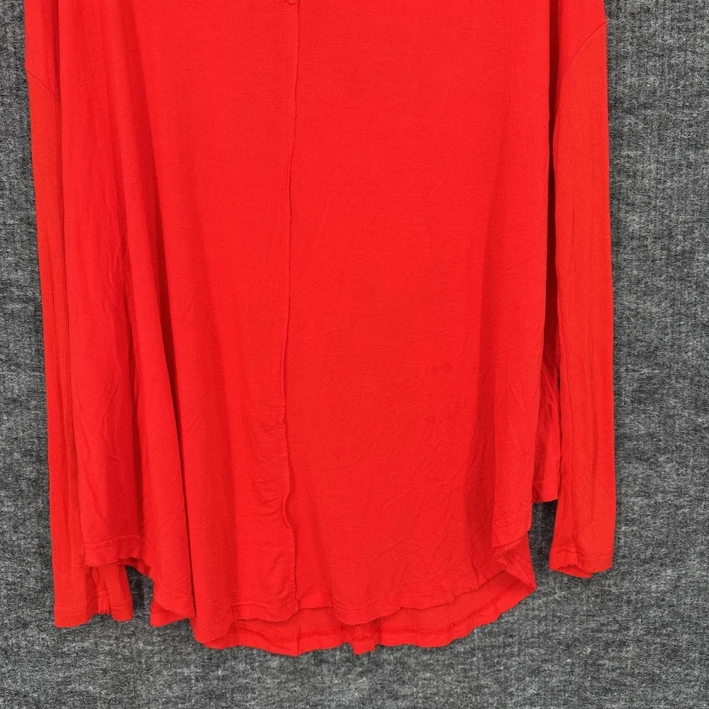 Free People Shirt Womens M‎ Red Viscose Blend V Neck Long Sleeve Tunic Top